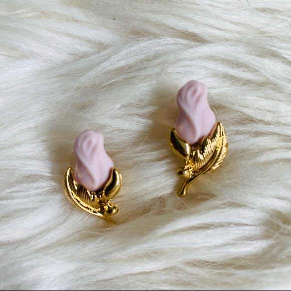 ROSE EARRINGS - Picture 8 of 9